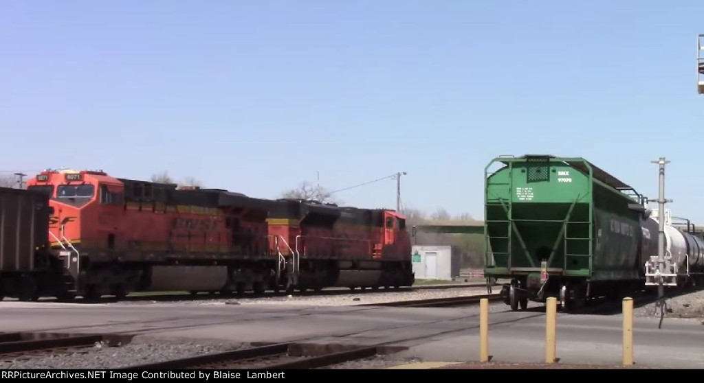 BNSF coal train passing the end of CN A431